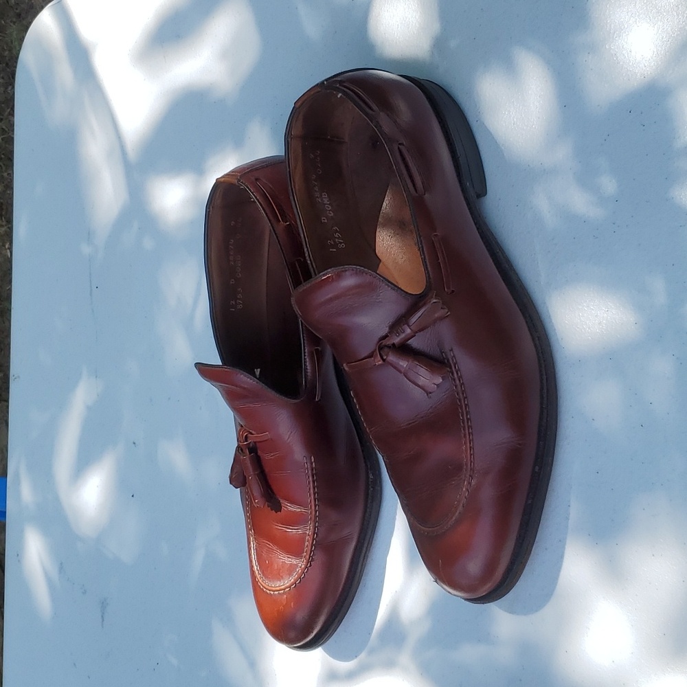Shoes - Picture 2 of 4